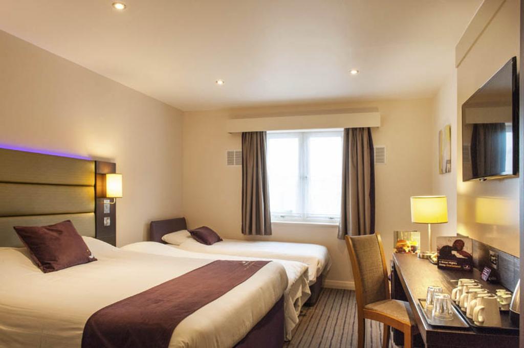 Premier Inn Northampton West - Harpole Room photo
