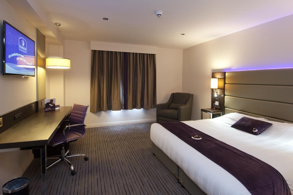 Premier Inn Northampton West - Harpole Exterior photo