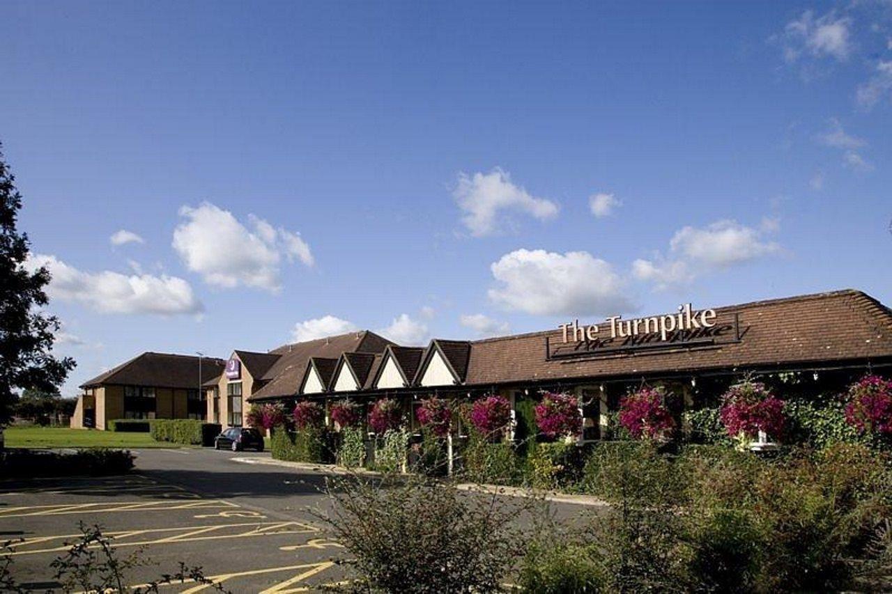 Premier Inn Northampton West - Harpole Exterior photo