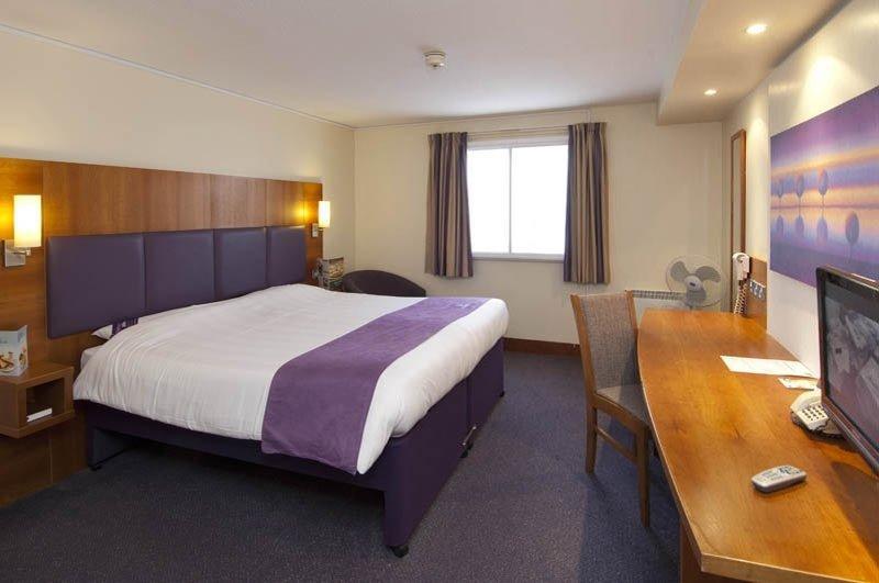 Premier Inn Northampton West - Harpole Exterior photo